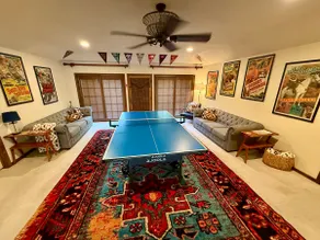 Rodeo Ranch Sleeps 14, Walkable to MSU - Image 3