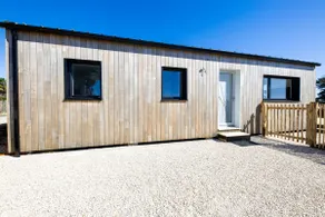 Beautiful wooden house, beaches a 5-minute walk away - Image 3