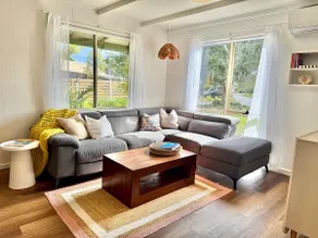 The Salty Grove - A Retro Coastal Cottage - Image 3
