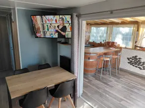 Luxury mobile home on a large, open plot - Image 2