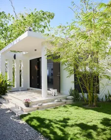 Sparkling Waters of Hanover: Luxury Villa - Image 4