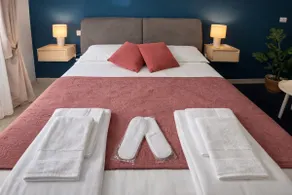 Parthenope Rooms - Image 3