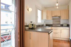 Apartment In Poissy - Image 3