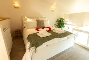 Romantic Getaway: Balneotherapy and View of the Saône - Image 3