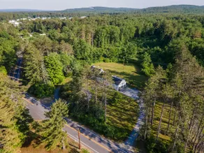 Grand Country Estate With Modern Comforts - Image 2