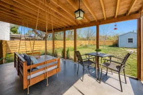 The BlueBird~Cozy & Central~Fenced Backyard! - Image 5