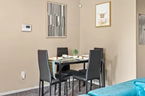 Cozy 1BR | Near LSU & Downtown • WiFi • Parking - Image 2