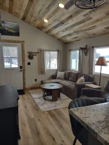 Lake Alice Lodging -The Musky Lodge - Image 2