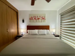 3BR House • Pool, BBQ, King Suite • 7 min Beach - Image 2
