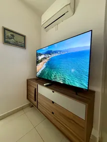 3BR House • Pool, BBQ, King Suite • 7 min Beach - Image 5