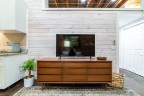 Downtown Main St. Gem - Loft 5 - Image 4