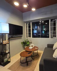 2BR Condotel in Ridgewood near NAIA Terminal 3, BGC and Venice with Pool, WIFI and Netflix - Image 2