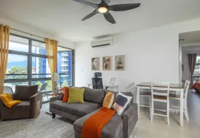 Stylish Condo with Rooftop Pool and Gym - Image 2