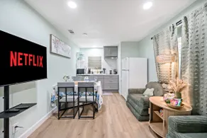 Mint-Green 2BR Oasis | mins to Rose Bowel&Old Town - Image 2