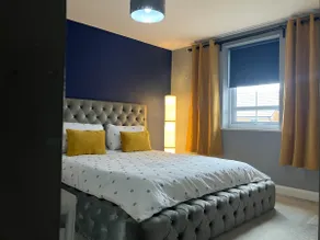 Sheffield Boutique 4-Bed Home - Image 5