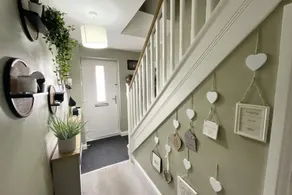 Sheffield Boutique 4-Bed Home - Image 2