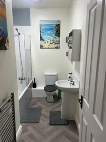 Full Apartment in the Heart of Margate - Image 3