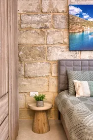 Alley Suites - New Double room by SF Homes - Image 2