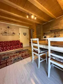 Apartment in Ponte di Legno with a garden, just a stone's throw from downtown - Image 5