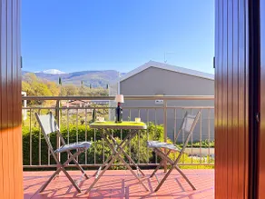 Romantic apartment with terrace and pool - Image 3