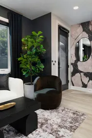 3BR & 3BA Downtown Modern Artsy Home Fully Equipped with Patio - Image 4