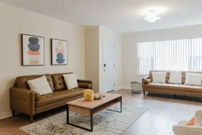 Sydney Garden Suite | Modern 2BR with Private Yard - Image 4