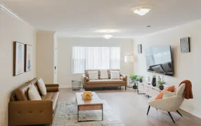 Sydney Garden Suite | Modern 2BR with Private Yard - Image 3