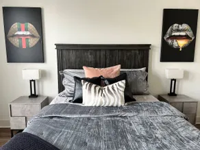 Luxurious 1 bedroom at Legacy West! - Image 5