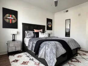 Luxurious 1 bedroom at Legacy West! - Image 4
