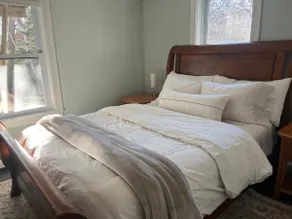 1BR Apartment w/ Private Sauna Near Beach - Image 4