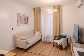 ELLY Arena Zagreb Apartment - Image 2