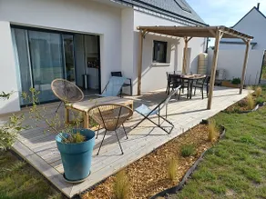 Bright 4-Bedroom House, Garden, Close to the Sea - Image 3
