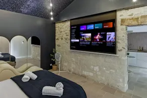 Suite Roma - Immersive, Central and Romantic - Image 3