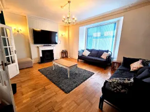 Large 5 Bedroom Home, Town Centre, Bike Park Wales - Image 3
