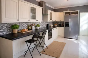 Large 5 Bedroom Home, Town Centre, Bike Park Wales - Image 5