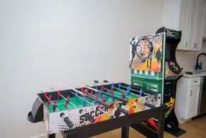 Rooftop + Arcade | 30 min to NYC | Free Parking - Image 4
