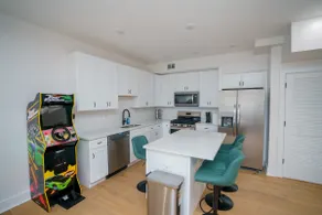 Rooftop + Arcade | 30 min to NYC | Free Parking - Image 3