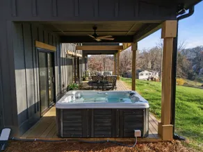 The Sunset House on Lake Chatuge/platform dock - Image 4
