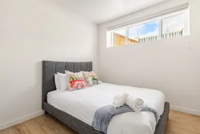2Bedroom Clean Basement Suit NW, Private Entrance - Image 3