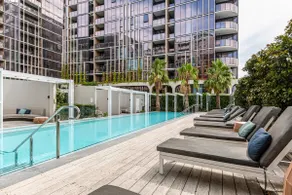 'Mariner' Resort-Style Escape Where City meets Coast - Image 4