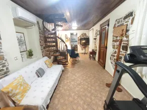A quiet stone cottage in the city! - Image 2