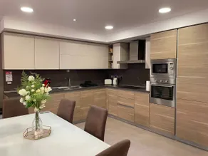 Stylish 3BR with Side Sea Views in St Paul Bay - Image 4