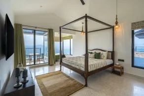 5BR Mana Villa w/Heat Pool, Chef, & Scenic Views - Image 5