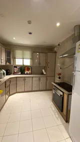 Lovely 19 with a spacious and quiet living room and two bedrooms in Dhahran - Image 4