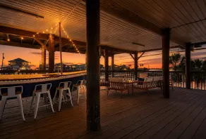 Angler's Dock, Hot Tub, Commercial Ice Machine - Image 4
