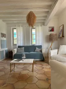 Villa in the countryside in a wooded property - Image 3