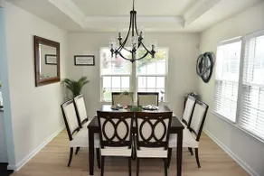 Spacious 5BR w/parking near DC Sleeps 12 - Image 5