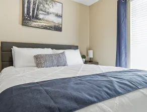 Stylish Stay | LSU + Downtown | Parking| WiFi - Image 3