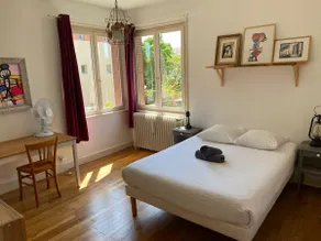 Large house with swimming pool in Lyon ideal for families, close to transport links - Image 3