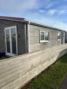 Cozy Seaside Chalet in Bridlington - Image 2